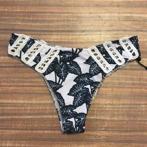 Acacia Cloudbreak Bottoms